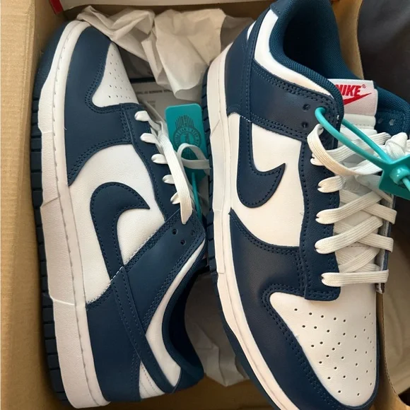 Nike Men's Navy and White Sneakers - Picture 2 of 3